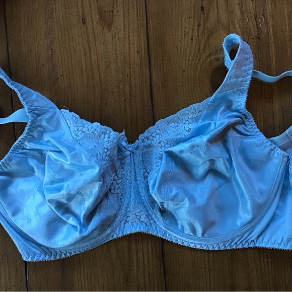 Seven bras various makers - Picture 11 of 14